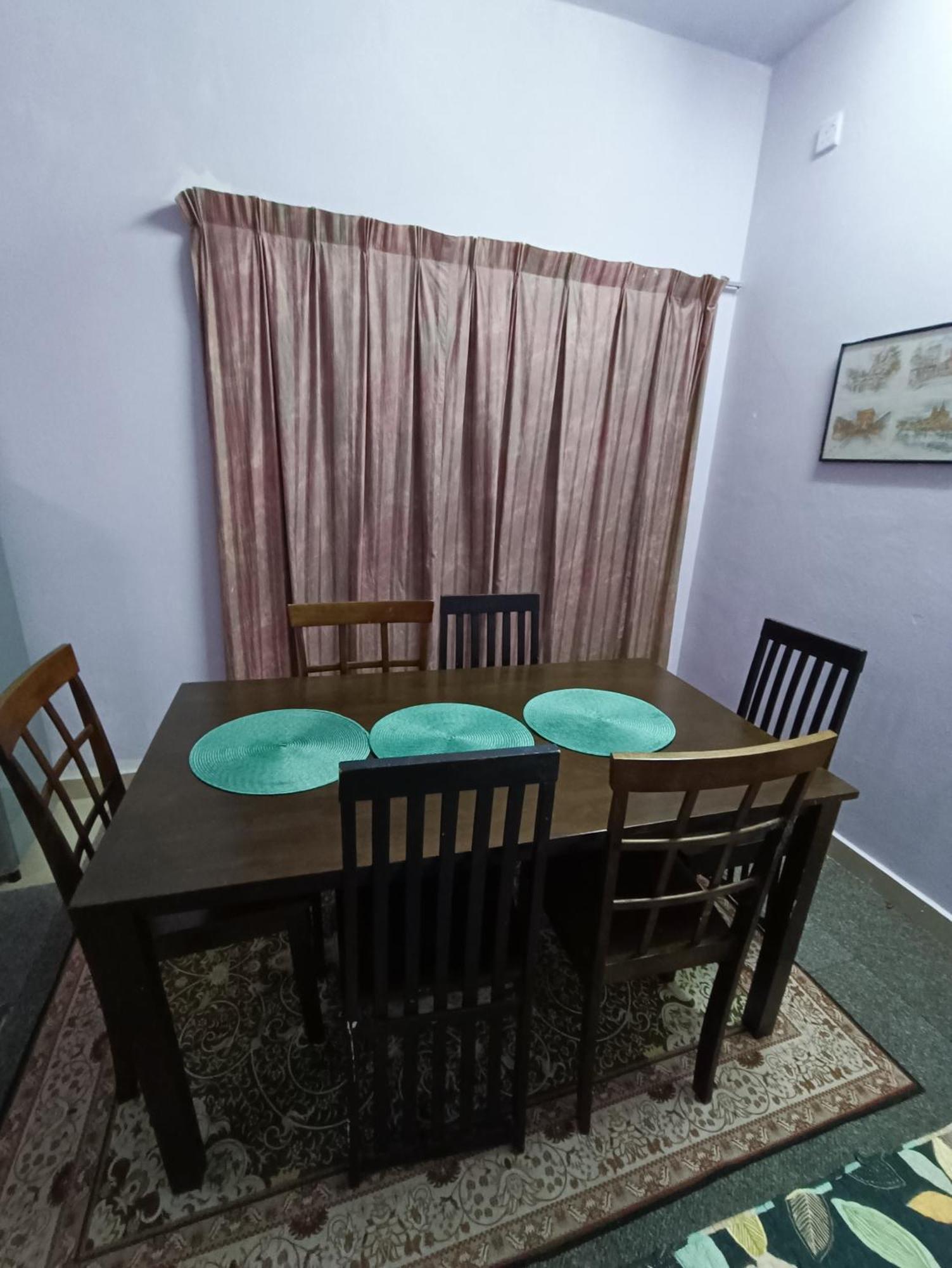 Homestay Lestari Klia Sepang Exteriör bild